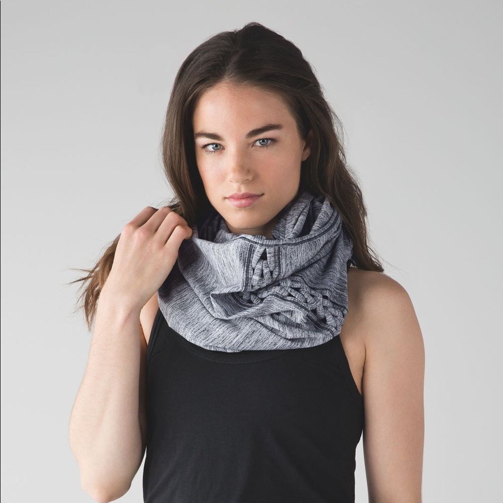 NWT Lululemon Vinyasa Scarf (braided)